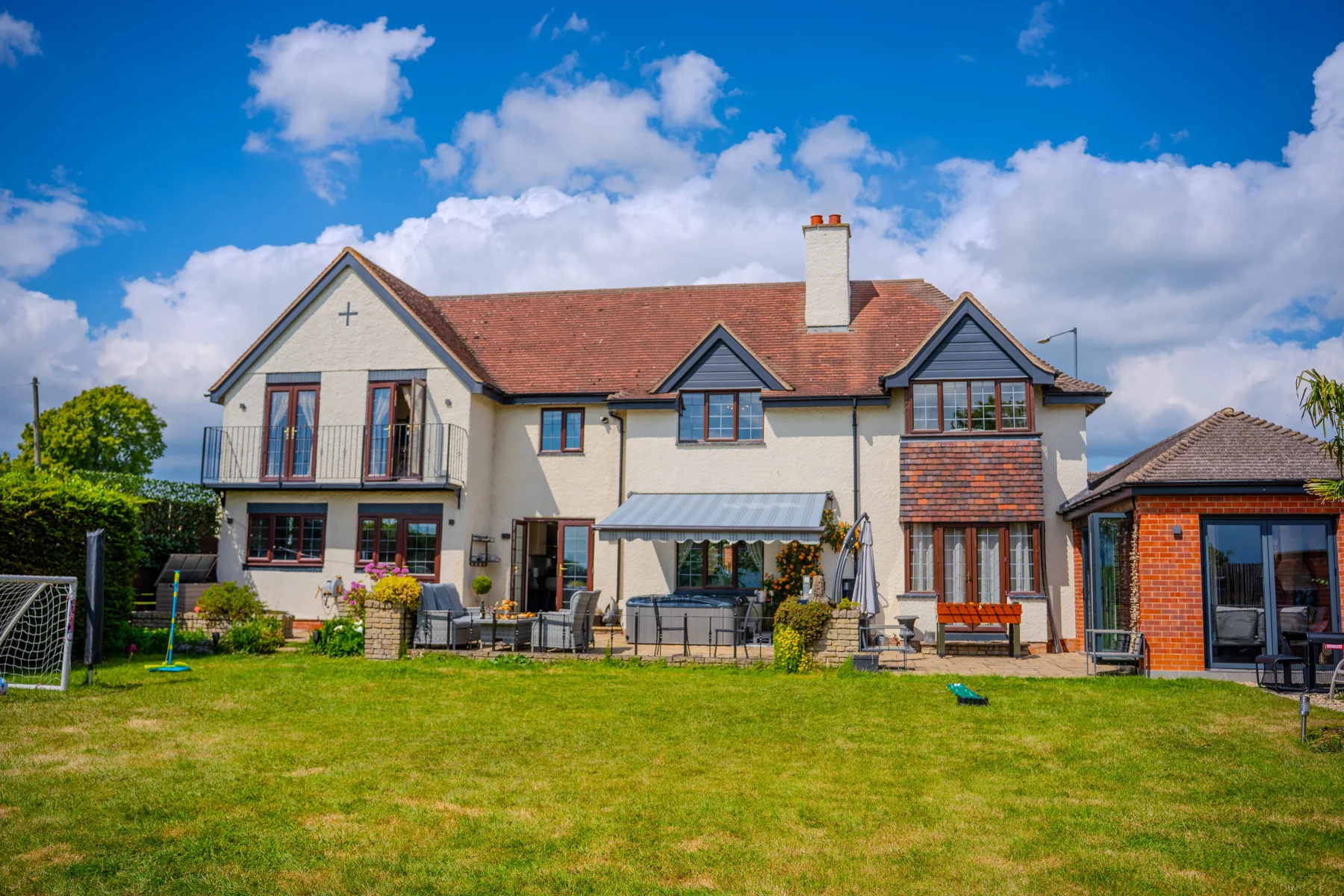 Woodwynd home for 16 guests